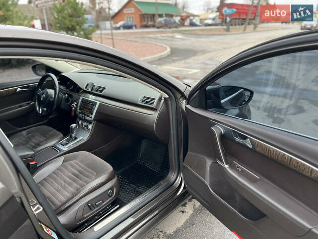 Коричневий Фольксваген Пассат, об'ємом двигуна 1.8 л та пробігом 249 тис. км за 11000 $, фото 12 на Automoto.ua
