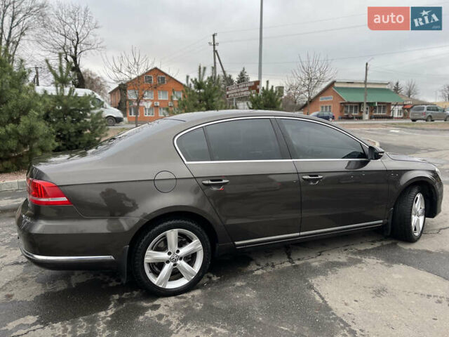 Коричневий Фольксваген Пассат, об'ємом двигуна 1.8 л та пробігом 249 тис. км за 11000 $, фото 7 на Automoto.ua
