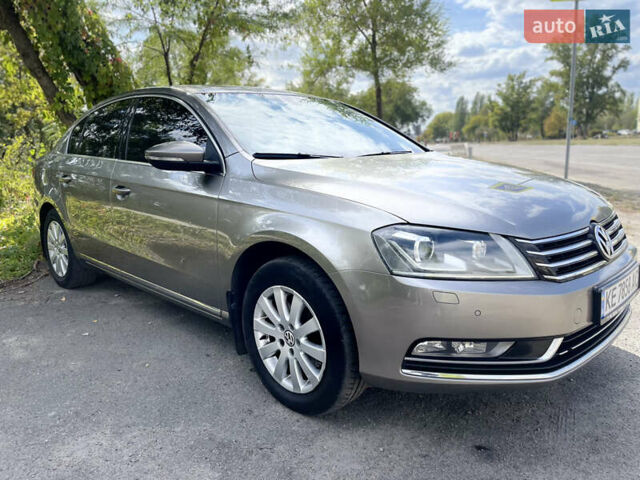 Коричневый Фольксваген Пассат, объемом двигателя 1.8 л и пробегом 257 тыс. км за 11300 $, фото 3 на Automoto.ua