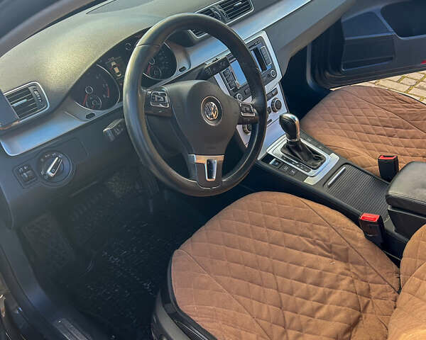 Коричневый Фольксваген Пассат, объемом двигателя 1.4 л и пробегом 190 тыс. км за 10000 $, фото 4 на Automoto.ua