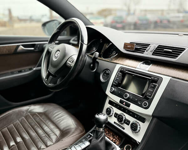 Коричневый Фольксваген Пассат, объемом двигателя 1.39 л и пробегом 199 тыс. км за 9999 $, фото 13 на Automoto.ua