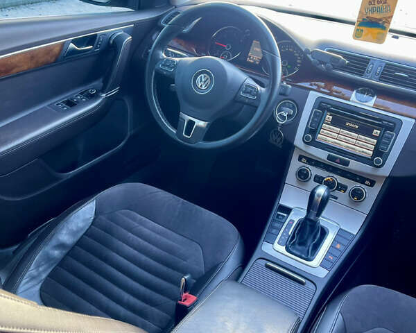 Коричневый Фольксваген Пассат, объемом двигателя 1.97 л и пробегом 319 тыс. км за 13200 $, фото 27 на Automoto.ua