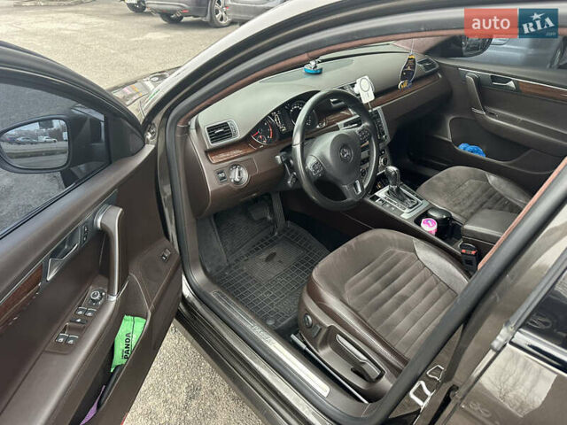 Коричневый Фольксваген Пассат, объемом двигателя 1.8 л и пробегом 107 тыс. км за 11500 $, фото 7 на Automoto.ua