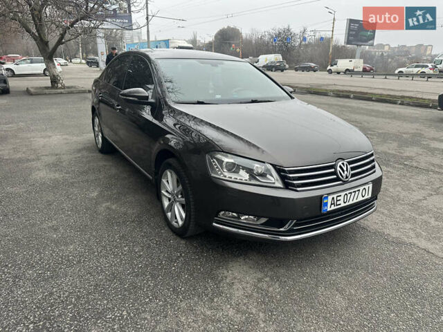 Коричневый Фольксваген Пассат, объемом двигателя 1.8 л и пробегом 107 тыс. км за 11500 $, фото 1 на Automoto.ua