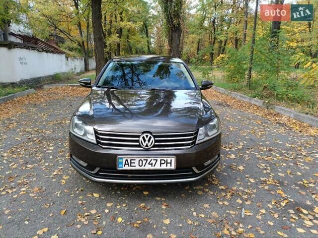 Коричневый Фольксваген Пассат, объемом двигателя 1.8 л и пробегом 247 тыс. км за 13500 $, фото 5 на Automoto.ua