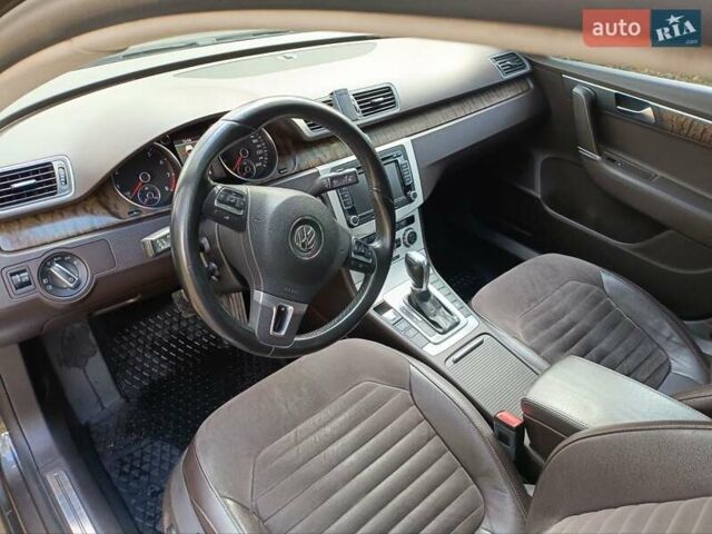 Коричневый Фольксваген Пассат, объемом двигателя 1.8 л и пробегом 247 тыс. км за 13500 $, фото 3 на Automoto.ua