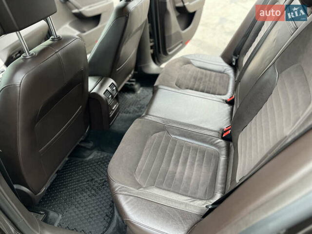 Коричневий Фольксваген Пассат, об'ємом двигуна 1.8 л та пробігом 249 тис. км за 11000 $, фото 13 на Automoto.ua