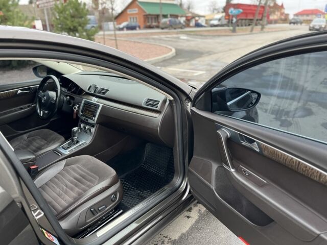 Коричневый Фольксваген Пассат, объемом двигателя 1.8 л и пробегом 249 тыс. км за 11000 $, фото 17 на Automoto.ua