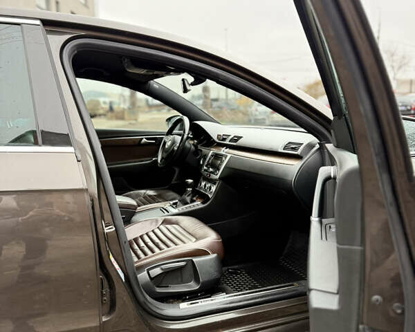 Коричневый Фольксваген Пассат, объемом двигателя 1.39 л и пробегом 199 тыс. км за 9999 $, фото 12 на Automoto.ua