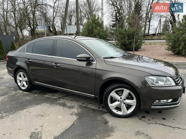 Коричневий Фольксваген Пассат, об'ємом двигуна 1.8 л та пробігом 249 тис. км за 11000 $, фото 1 на Automoto.ua