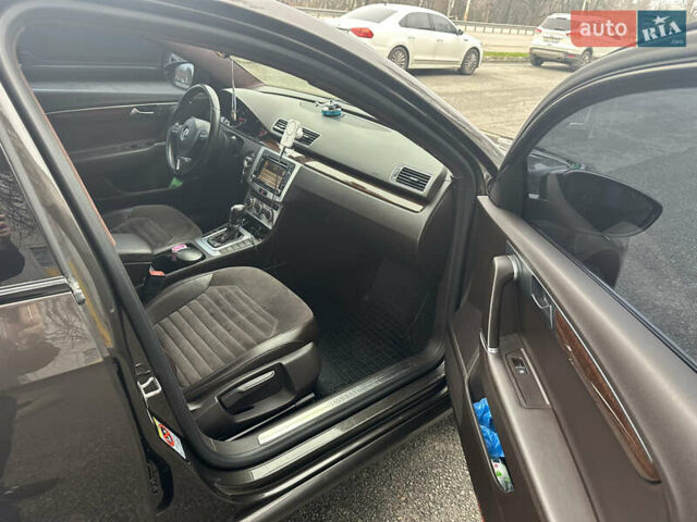 Коричневый Фольксваген Пассат, объемом двигателя 1.8 л и пробегом 107 тыс. км за 11500 $, фото 10 на Automoto.ua