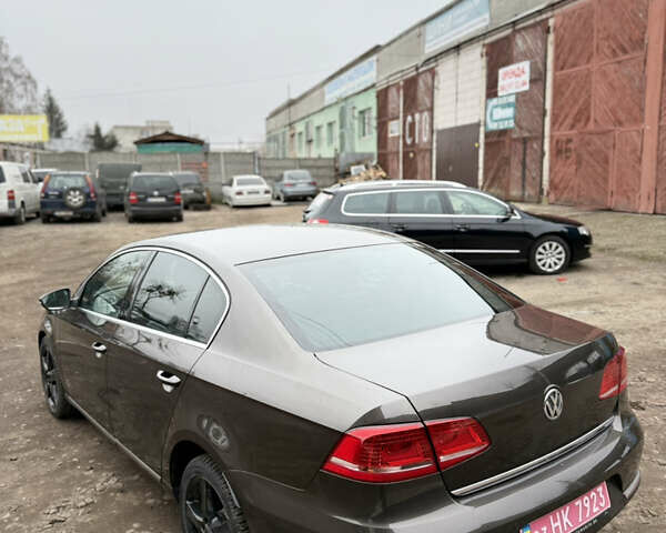 Коричневый Фольксваген Пассат, объемом двигателя 1.39 л и пробегом 199 тыс. км за 9999 $, фото 19 на Automoto.ua