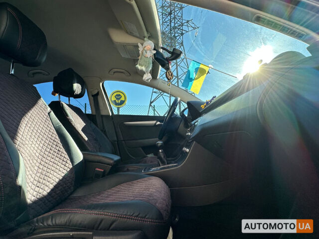 Коричневый Фольксваген Пассат, объемом двигателя 1.6 л и пробегом 249 тыс. км за 9999 $, фото 28 на Automoto.ua