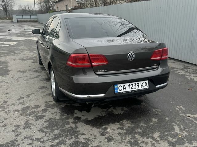 Коричневый Фольксваген Пассат, объемом двигателя 1.8 л и пробегом 230 тыс. км за 10600 $, фото 1 на Automoto.ua