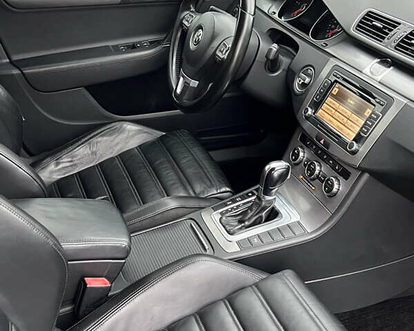 Коричневый Фольксваген Пассат, объемом двигателя 1.97 л и пробегом 240 тыс. км за 9900 $, фото 26 на Automoto.ua