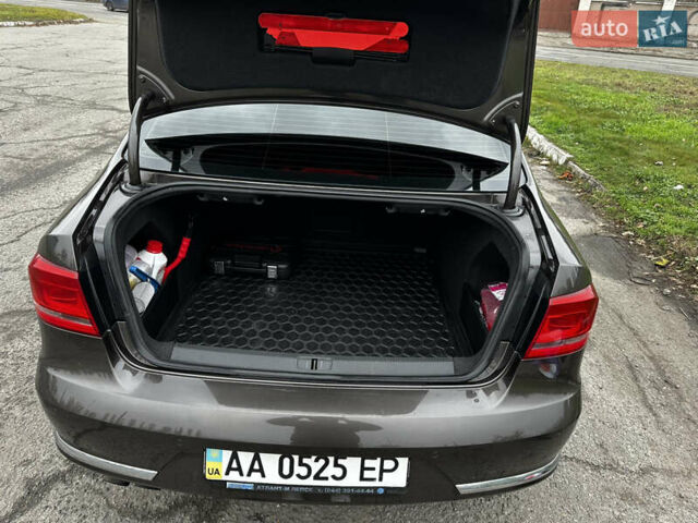 Коричневый Фольксваген Пассат, объемом двигателя 1.78 л и пробегом 196 тыс. км за 8500 $, фото 6 на Automoto.ua