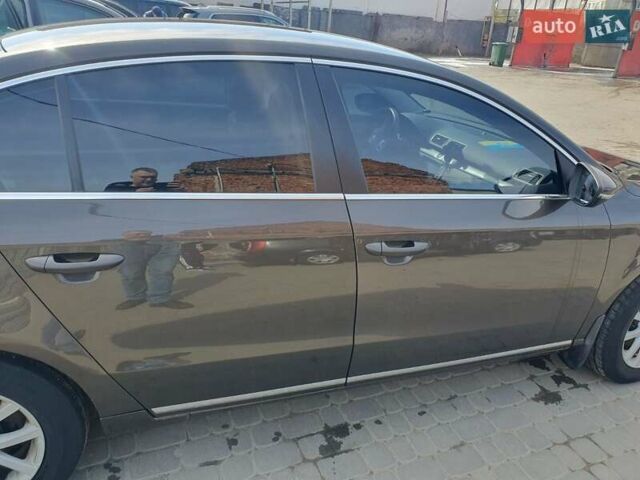 Коричневый Фольксваген Пассат, объемом двигателя 1.97 л и пробегом 215 тыс. км за 11300 $, фото 7 на Automoto.ua