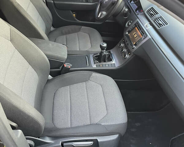 Коричневий Фольксваген Пассат, об'ємом двигуна 1.6 л та пробігом 280 тис. км за 9500 $, фото 8 на Automoto.ua