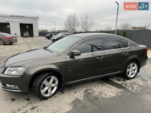 Коричневий Фольксваген Пассат, об'ємом двигуна 1.8 л та пробігом 249 тис. км за 11000 $, фото 4 на Automoto.ua