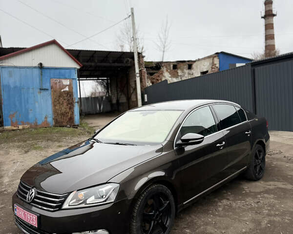Коричневый Фольксваген Пассат, объемом двигателя 1.39 л и пробегом 199 тыс. км за 9999 $, фото 17 на Automoto.ua