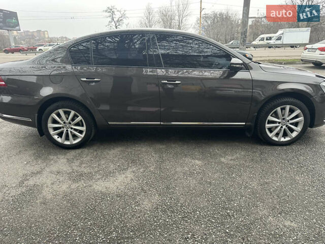 Коричневый Фольксваген Пассат, объемом двигателя 1.8 л и пробегом 107 тыс. км за 11500 $, фото 2 на Automoto.ua