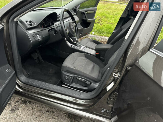 Коричневый Фольксваген Пассат, объемом двигателя 1.78 л и пробегом 196 тыс. км за 8500 $, фото 12 на Automoto.ua