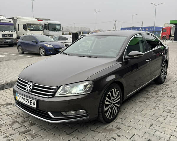 Коричневый Фольксваген Пассат, объемом двигателя 1.97 л и пробегом 301 тыс. км за 12500 $, фото 12 на Automoto.ua