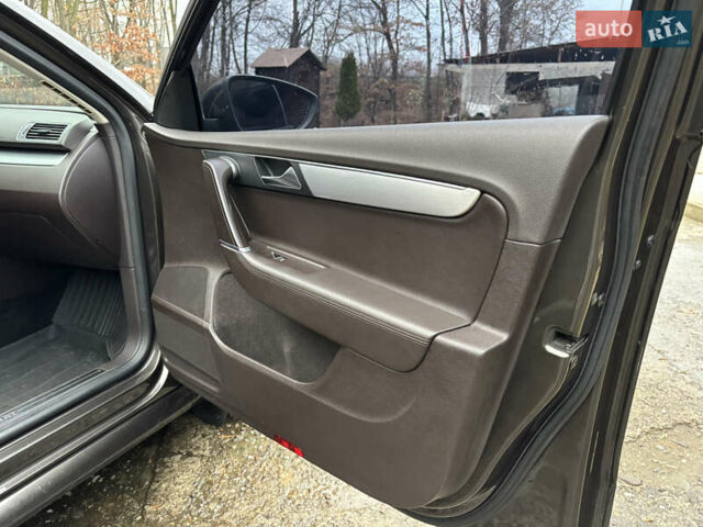 Коричневый Фольксваген Пассат, объемом двигателя 1.97 л и пробегом 209 тыс. км за 10950 $, фото 31 на Automoto.ua