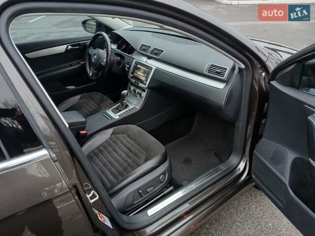 Коричневий Фольксваген Пассат, об'ємом двигуна 1.8 л та пробігом 45 тис. км за 12200 $, фото 7 на Automoto.ua