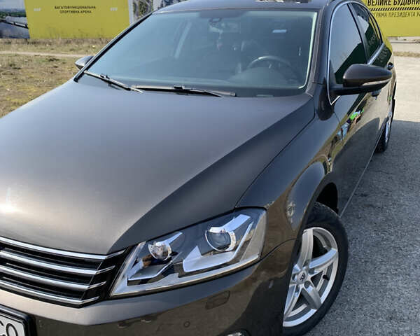 Коричневий Фольксваген Пассат, об'ємом двигуна 1.97 л та пробігом 224 тис. км за 11600 $, фото 18 на Automoto.ua