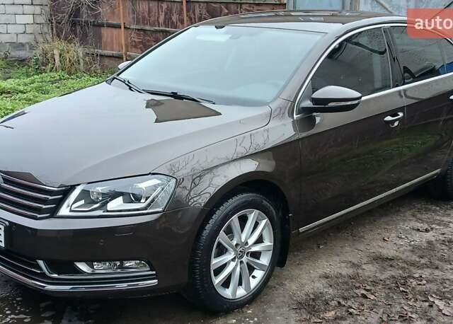 Коричневий Фольксваген Пассат, об'ємом двигуна 1.8 л та пробігом 45 тис. км за 12200 $, фото 3 на Automoto.ua