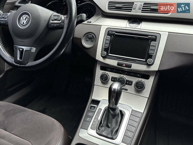 Коричневый Фольксваген Пассат, объемом двигателя 1.97 л и пробегом 209 тыс. км за 10950 $, фото 39 на Automoto.ua