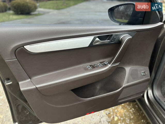 Коричневый Фольксваген Пассат, объемом двигателя 1.97 л и пробегом 209 тыс. км за 10950 $, фото 21 на Automoto.ua