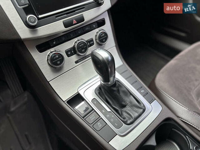 Коричневый Фольксваген Пассат, объемом двигателя 1.97 л и пробегом 209 тыс. км за 10950 $, фото 40 на Automoto.ua