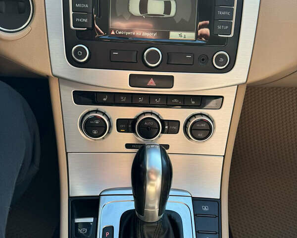 Коричневый Фольксваген Пассат, объемом двигателя 1.97 л и пробегом 268 тыс. км за 13200 $, фото 14 на Automoto.ua