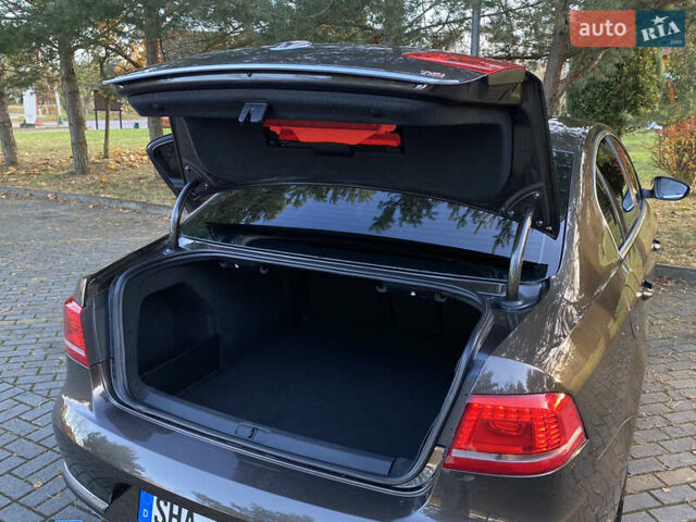 Коричневий Фольксваген Пассат, об'ємом двигуна 1.8 л та пробігом 335 тис. км за 8800 $, фото 42 на Automoto.ua