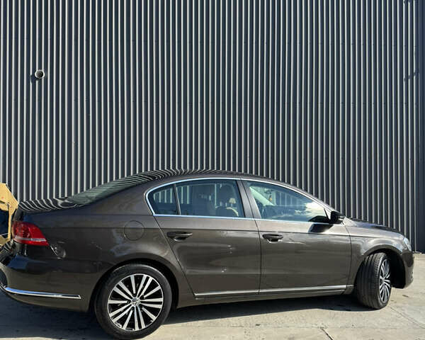 Фольксваген Пассат 2014 в Трускавце на Automoto.ua Коричневый Фольксваген Пассат, объемом двигателя 1.97 л и пробегом 268 тыс. км за 11999 $, фото 4 на Automoto.ua