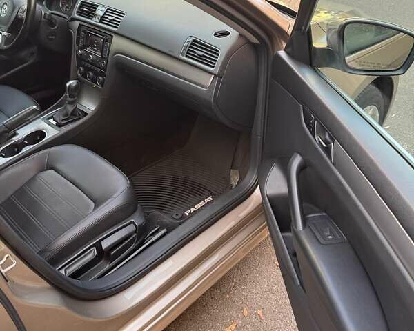 Коричневый Фольксваген Пассат, объемом двигателя 1.8 л и пробегом 126 тыс. км за 11500 $, фото 39 на Automoto.ua