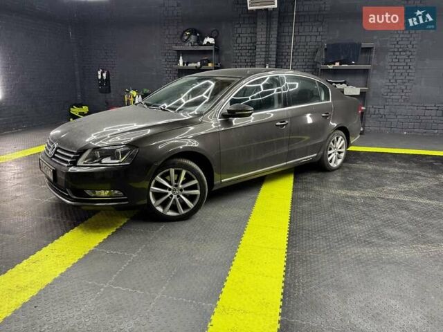 Коричневый Фольксваген Пассат, объемом двигателя 1.8 л и пробегом 104 тыс. км за 10999 $, фото 6 на Automoto.ua