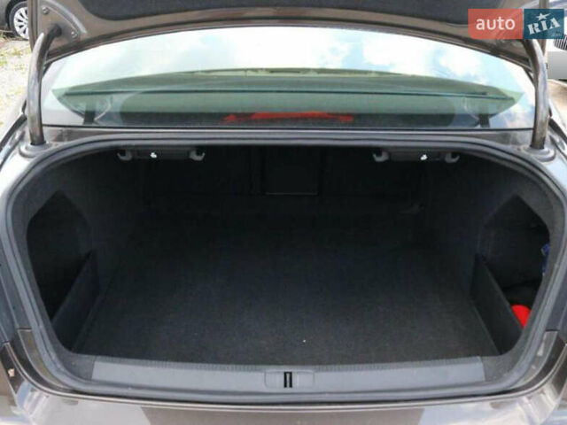 Коричневый Фольксваген Пассат, объемом двигателя 1.97 л и пробегом 268 тыс. км за 13200 $, фото 16 на Automoto.ua