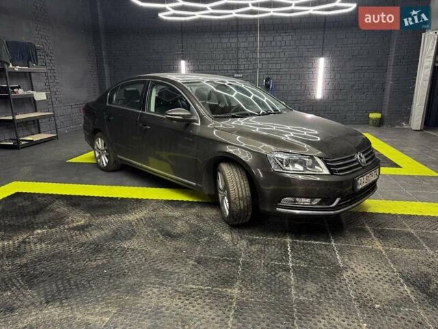 Коричневый Фольксваген Пассат, объемом двигателя 1.8 л и пробегом 104 тыс. км за 10999 $, фото 1 на Automoto.ua