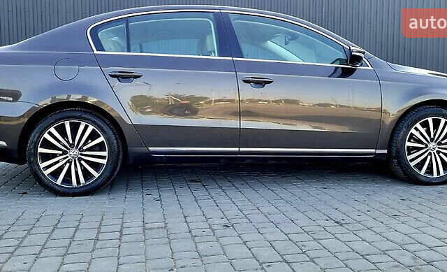 Коричневый Фольксваген Пассат, объемом двигателя 1.97 л и пробегом 268 тыс. км за 13200 $, фото 4 на Automoto.ua