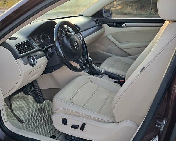 Коричневый Фольксваген Пассат, объемом двигателя 1.97 л и пробегом 206 тыс. км за 11400 $, фото 11 на Automoto.ua