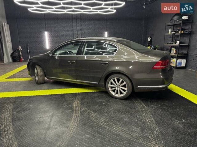 Коричневый Фольксваген Пассат, объемом двигателя 1.8 л и пробегом 104 тыс. км за 10999 $, фото 4 на Automoto.ua