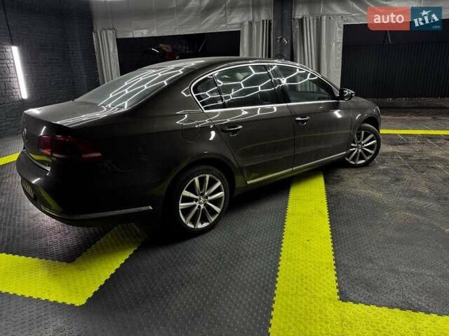 Коричневый Фольксваген Пассат, объемом двигателя 1.8 л и пробегом 104 тыс. км за 10999 $, фото 3 на Automoto.ua