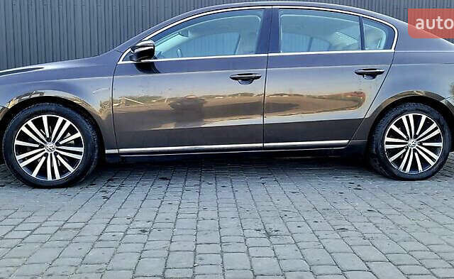 Коричневый Фольксваген Пассат, объемом двигателя 1.97 л и пробегом 268 тыс. км за 13200 $, фото 5 на Automoto.ua