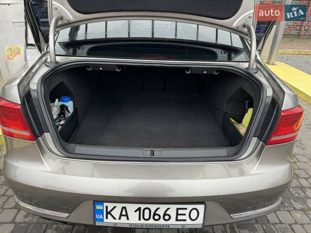 Коричневый Фольксваген Пассат, объемом двигателя 1.97 л и пробегом 266 тыс. км за 11500 $, фото 13 на Automoto.ua