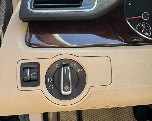 Фольксваген Пассат 2014 в Трускавце на Automoto.ua Коричневый Фольксваген Пассат, объемом двигателя 1.97 л и пробегом 268 тыс. км за 11999 $, фото 15 на Automoto.ua