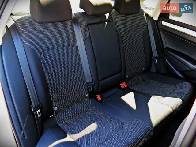 Коричневый Фольксваген Пассат, объемом двигателя 1.8 л и пробегом 185 тыс. км за 11800 $, фото 12 на Automoto.ua