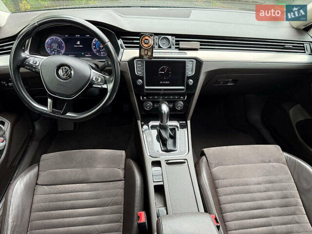 Коричневый Фольксваген Пассат, объемом двигателя 2 л и пробегом 226 тыс. км за 17990 $, фото 7 на Automoto.ua